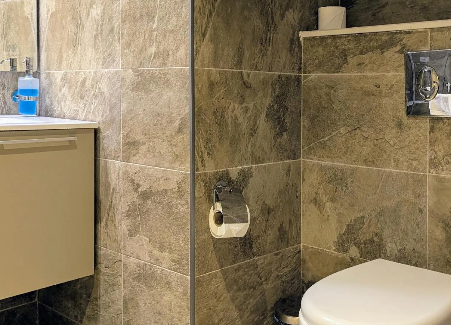 Alliance Palace Apartment Батуми 0*,  Грузия